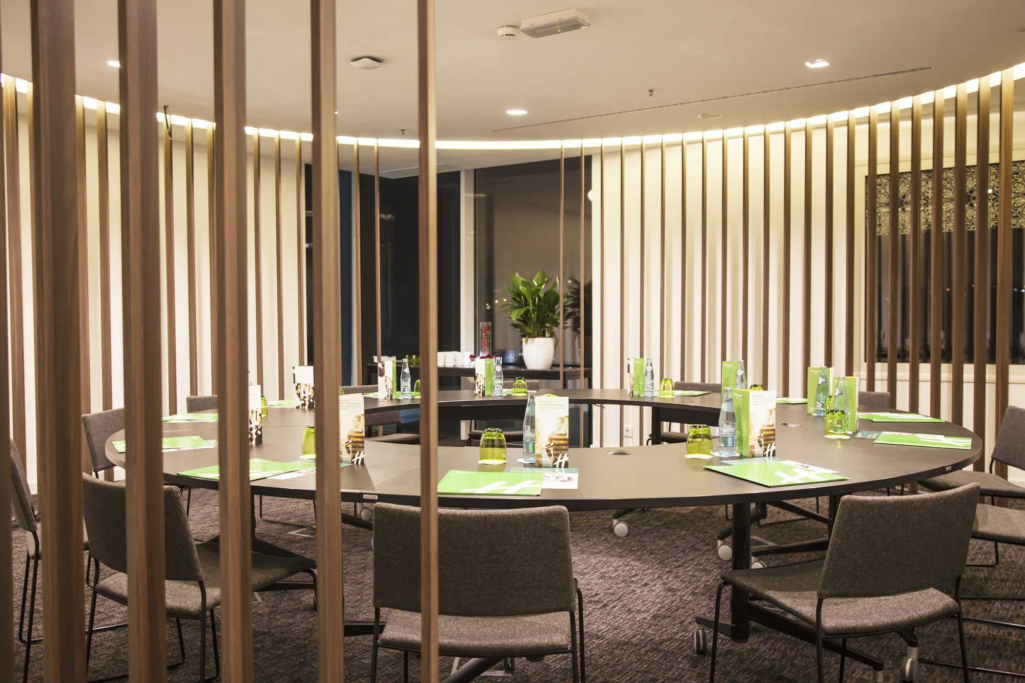 Holiday Inn Algiers - Cheraga Tower By Ihg Exterior photo